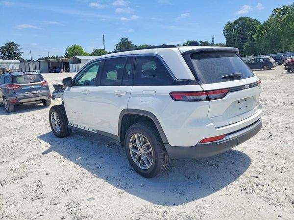 2025 JEEP GRAND CHEROKEE Laredo, Altitude