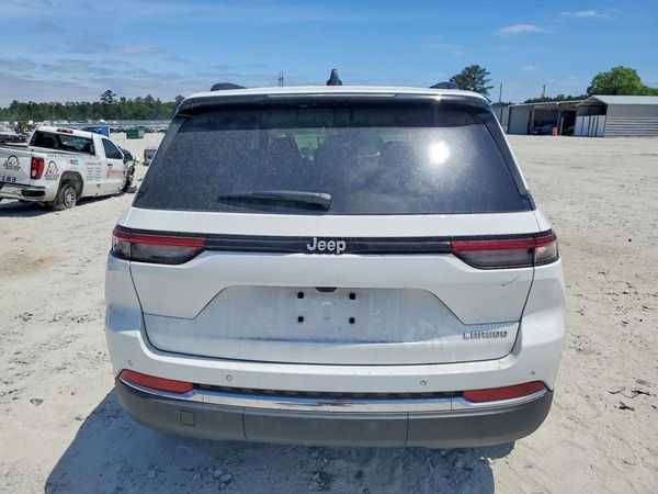 2025 JEEP GRAND CHEROKEE Laredo, Altitude