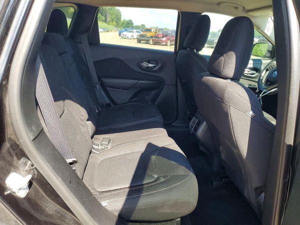 2016 JEEP CHEROKEE LATITUDE 4X4