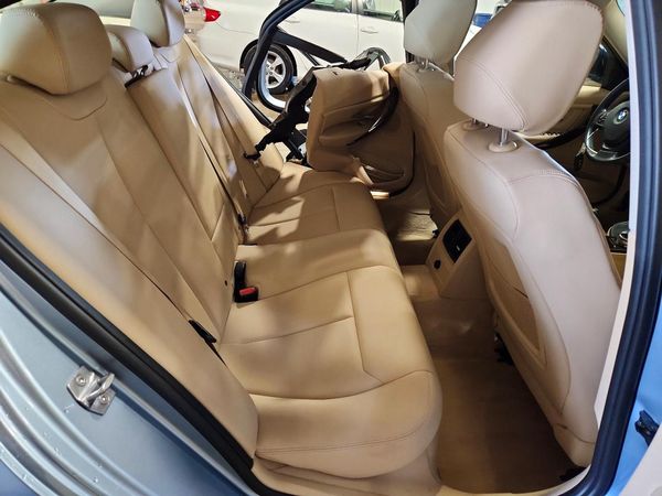 2014 BMW 320