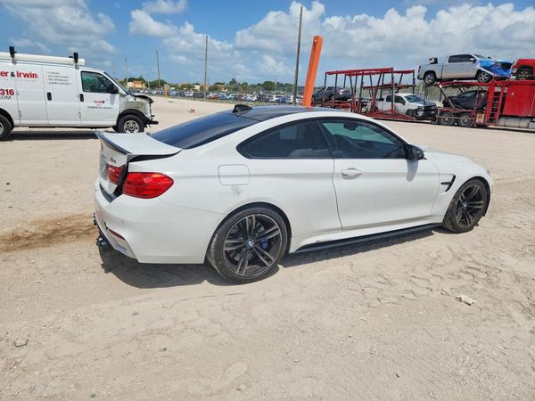2015 BMW M4