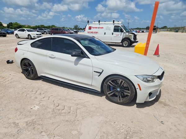 2015 BMW M4