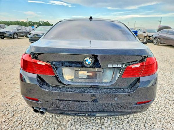2016 BMW 528