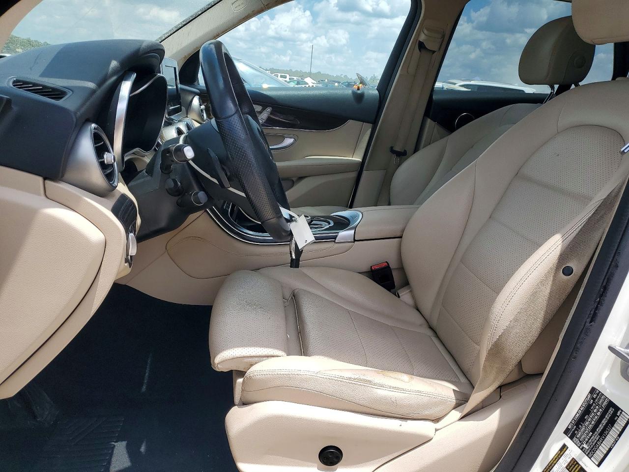 2019 MERCEDES-BENZ GLC GLC300