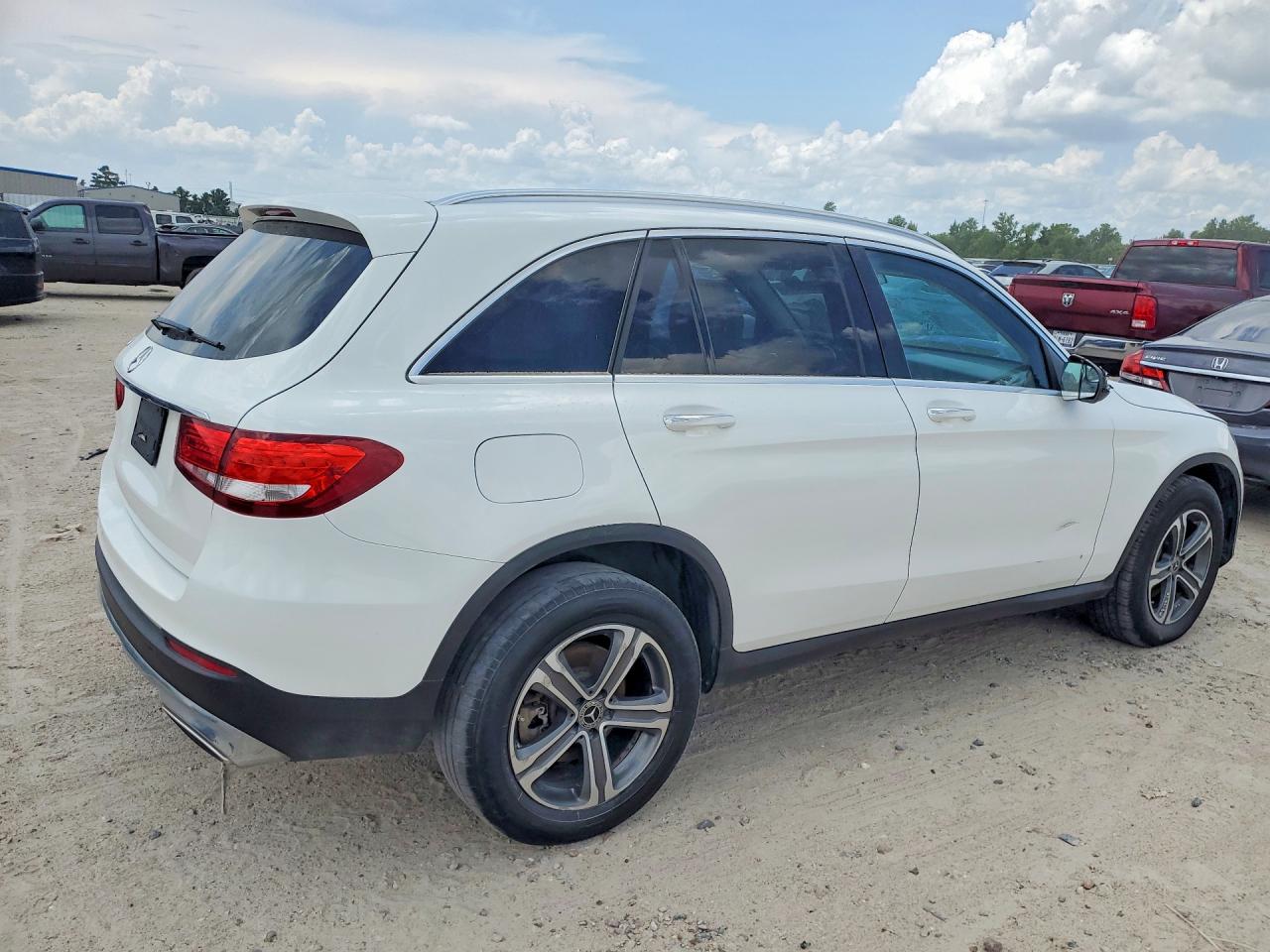 2019 MERCEDES-BENZ GLC GLC300
