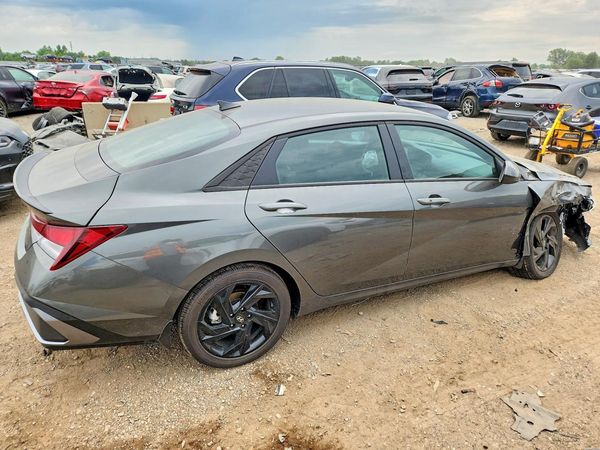 2026 HYUNDAI ELANTRA