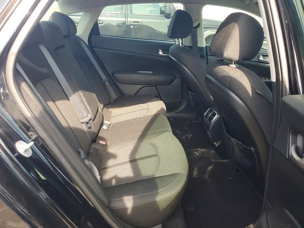 2016 KIA OPTIMA GL