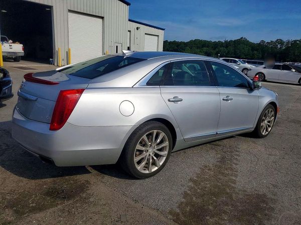 2017 CADILLAC XTS Luxury