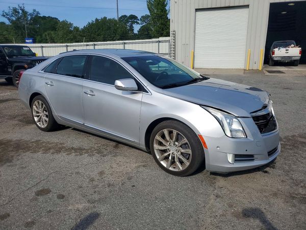 2017 CADILLAC XTS Luxury