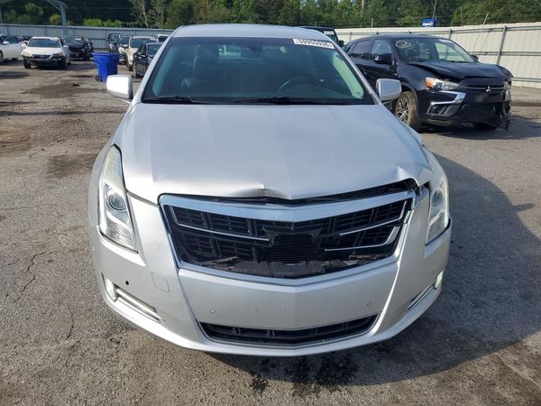 2017 CADILLAC XTS Luxury