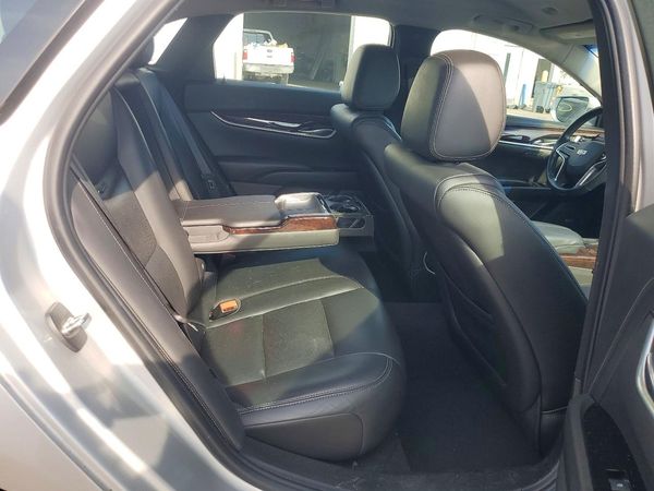 2017 CADILLAC XTS Luxury