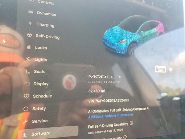 2025 TESLA MODEL Y