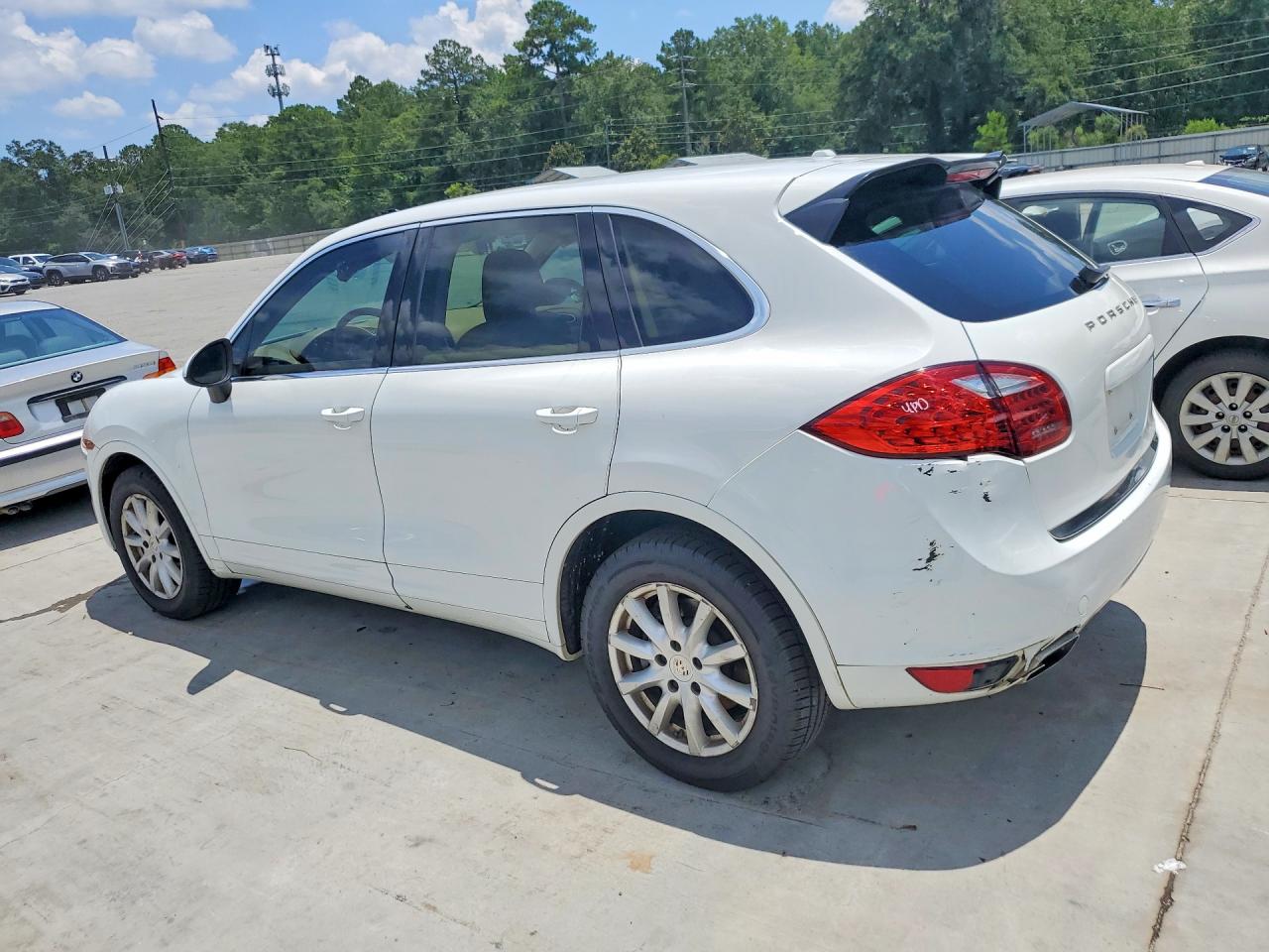 2012 PORSCHE CAYENNE
