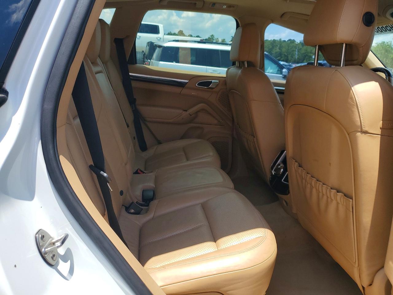 2012 PORSCHE CAYENNE