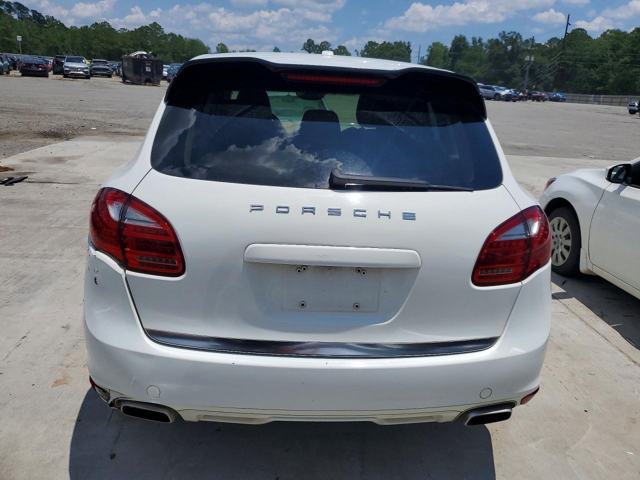 2012 PORSCHE CAYENNE