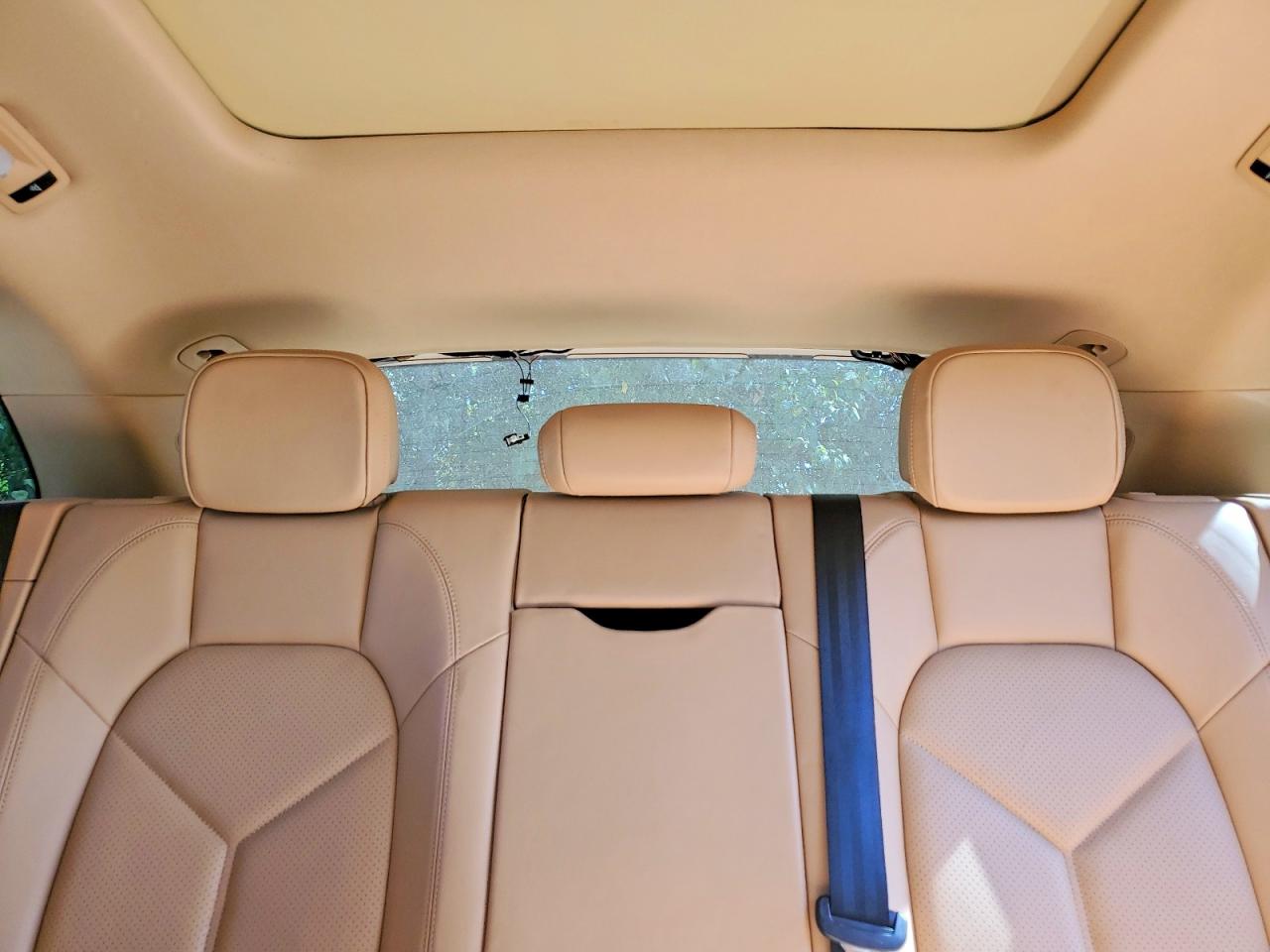 2016 PORSCHE MACAN
