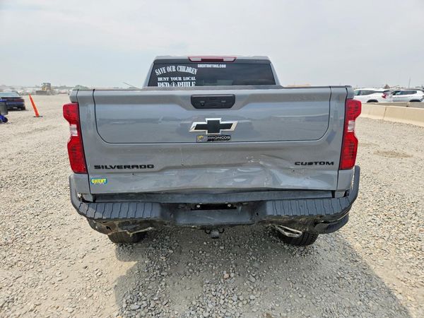 2024 CHEVROLET SILVERADO Trail Boss Custom