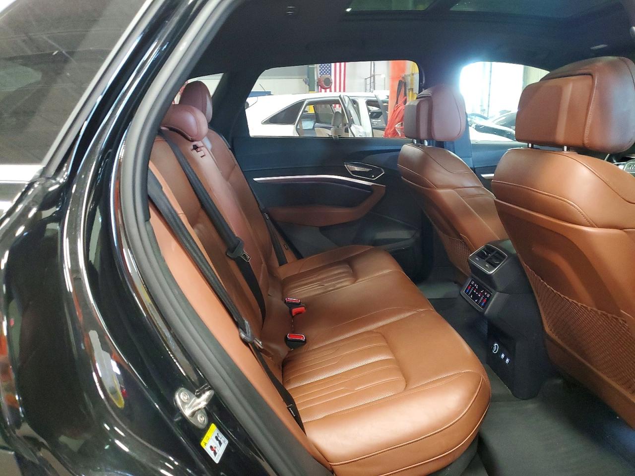 2019 AUDI E-TRON e-tron quattro Prestige