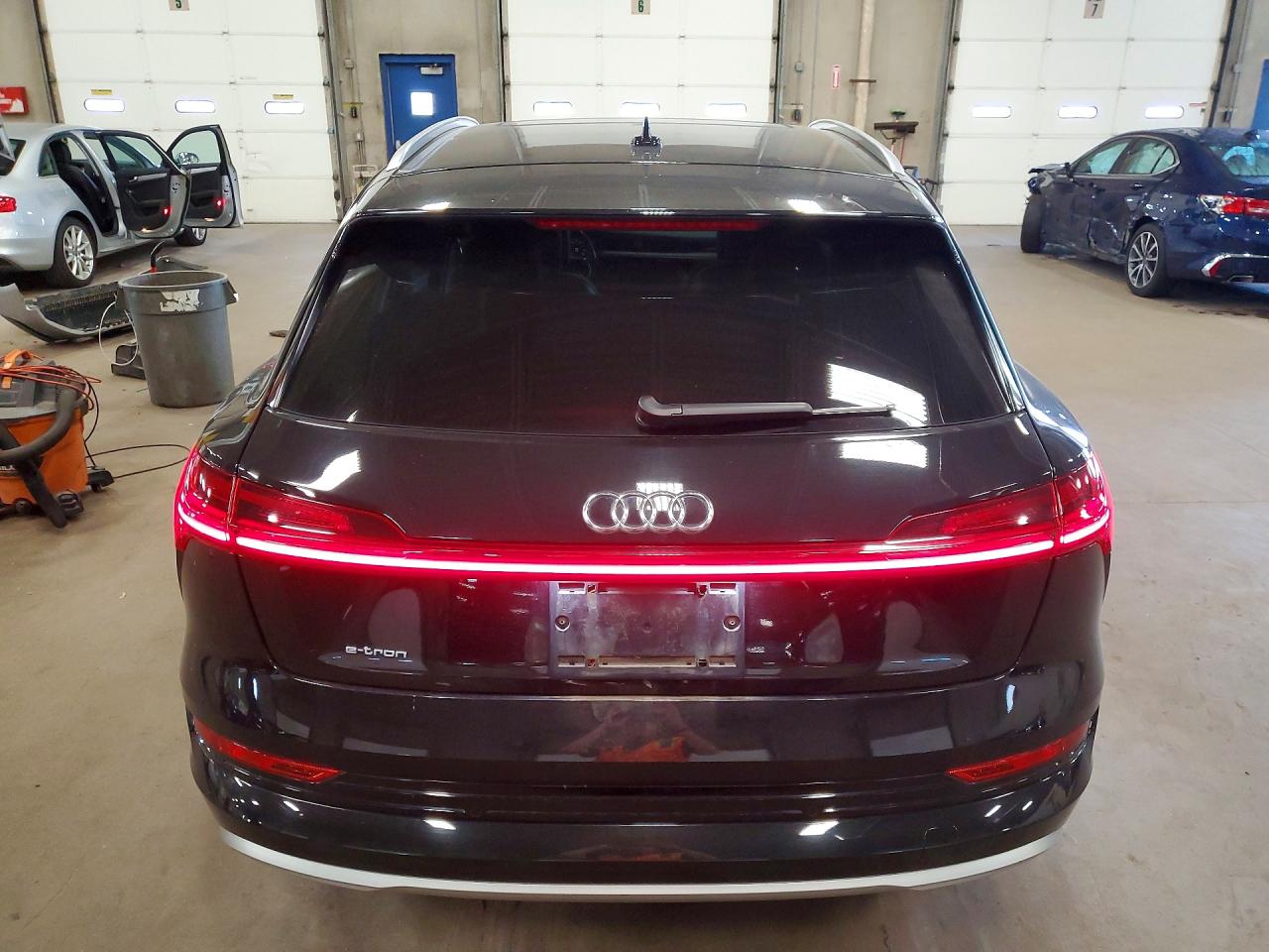 2019 AUDI E-TRON e-tron quattro Prestige