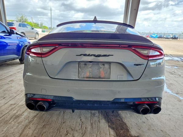 2021 KIA STINGER