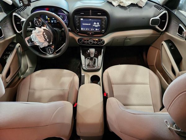 2023 KIA SOUL LX, S