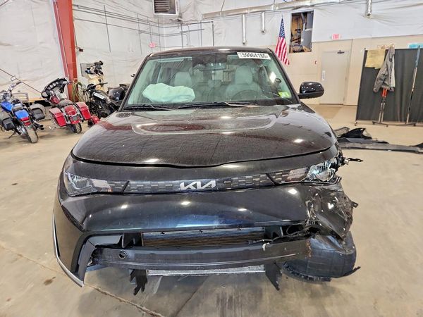2023 KIA SOUL LX, S