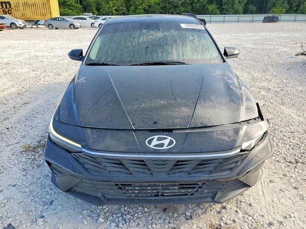 2024 HYUNDAI ELANTRA
