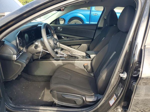 2024 HYUNDAI ELANTRA