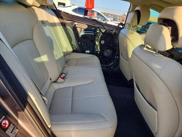 2016 KIA K900 Premium