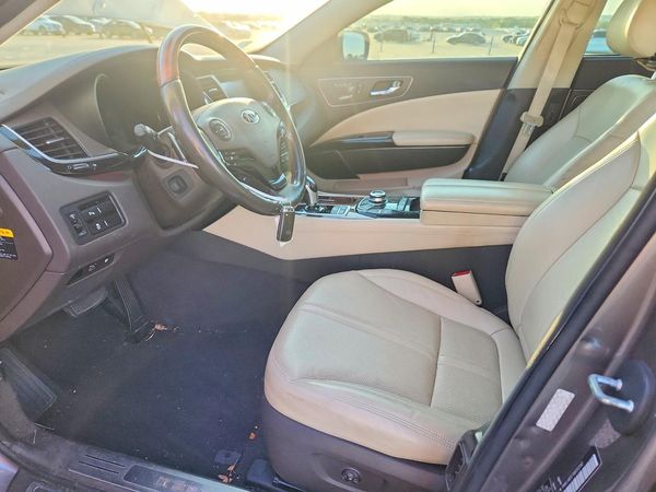 2016 KIA K900 Premium