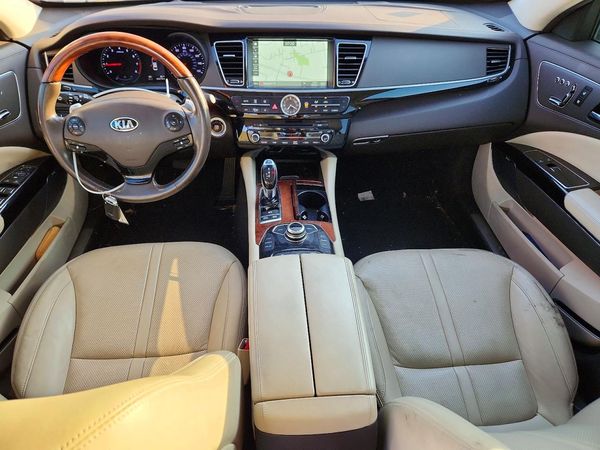 2016 KIA K900 Premium