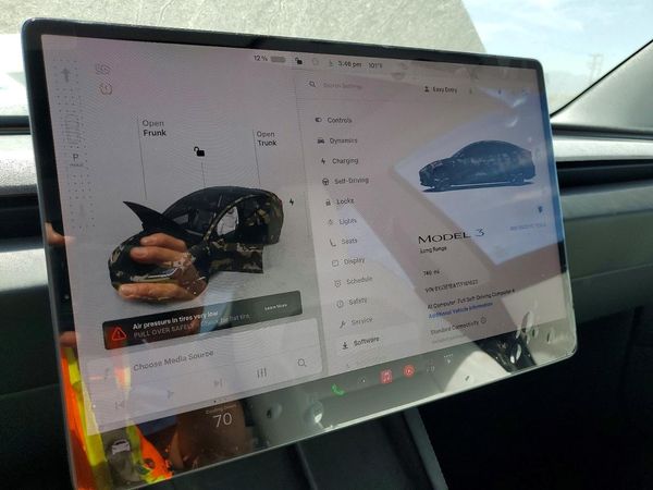 2026 TESLA MODEL 3