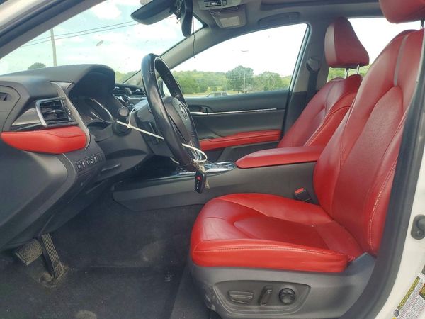 2019 TOYOTA CAMRY