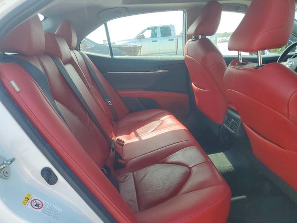 2019 TOYOTA CAMRY