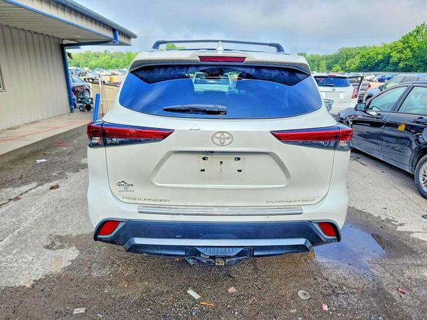 2020 TOYOTA HIGHLANDER Platinum
