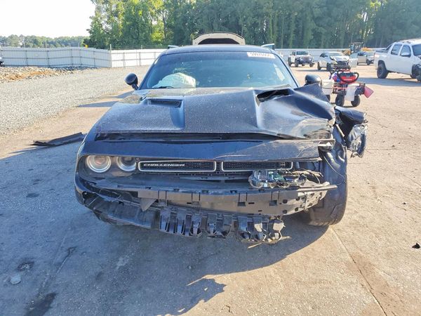 2019 DODGE CHALLENGER SXT