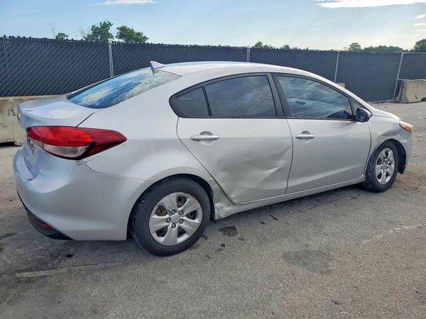 2017 KIA FORTE LX Base