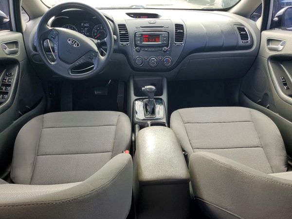 2017 KIA FORTE LX Base