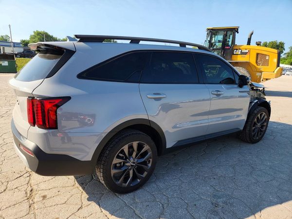 2022 KIA SORENTO EX