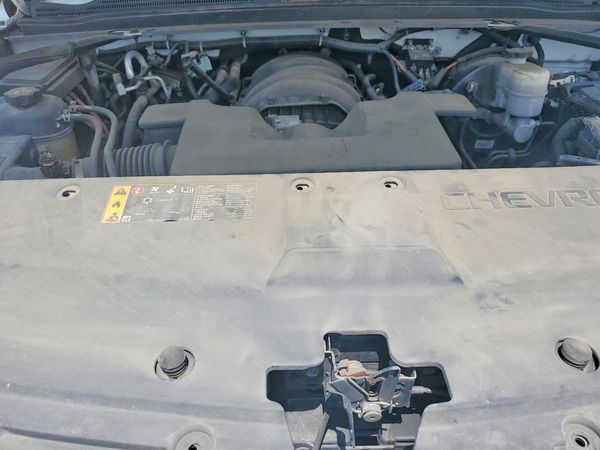 2019 CHEVROLET TAHOE Police Vehicle — Engine bay