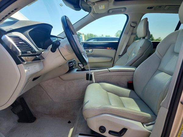 2016 VOLVO XC90 SV42 Momentum