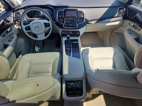 2016 VOLVO XC90 SV42 Momentum