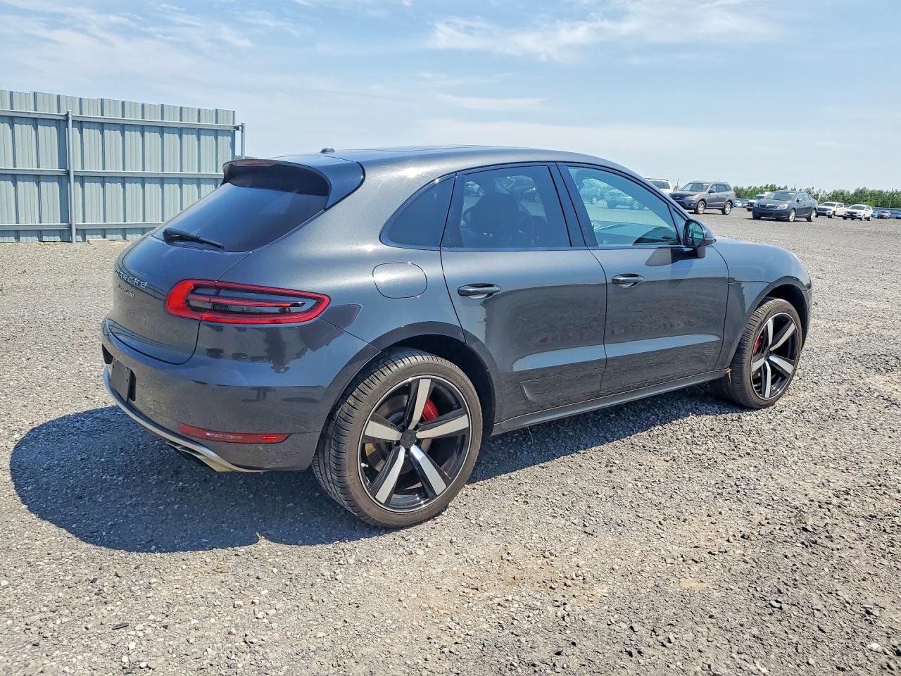 2017 PORSCHE MACAN