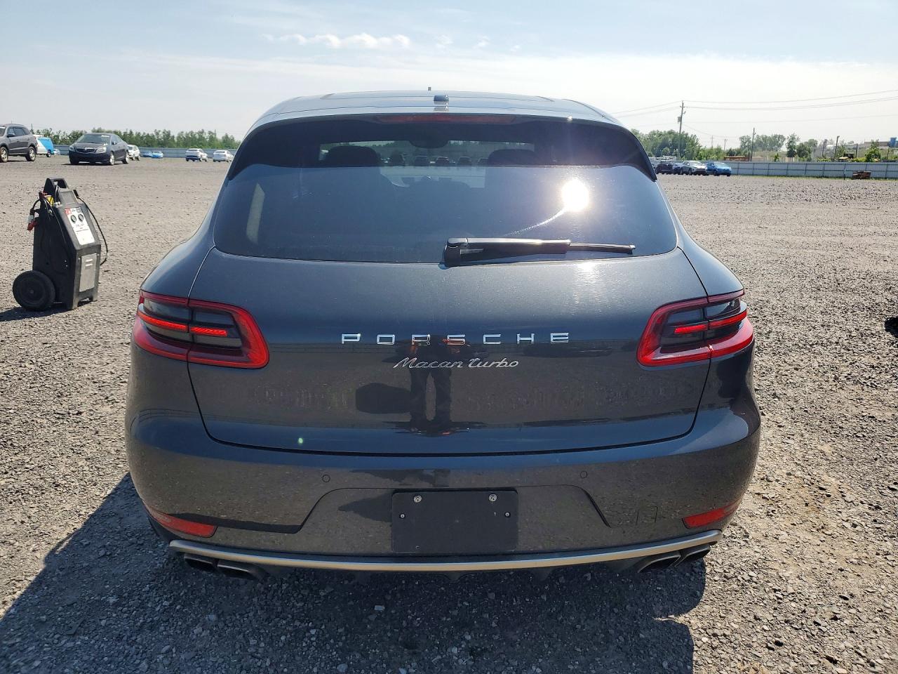 2017 PORSCHE MACAN