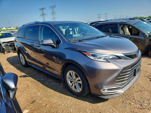2021 TOYOTA SIENNA Platinum