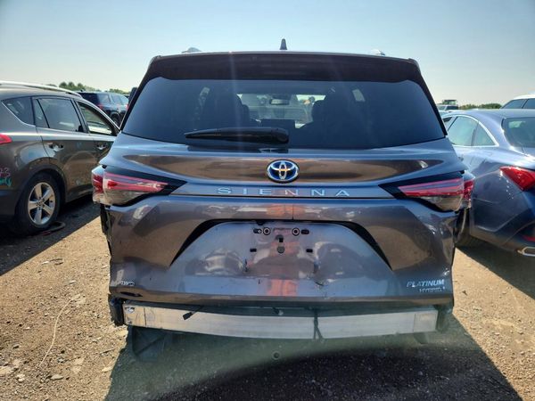 2021 TOYOTA SIENNA Platinum