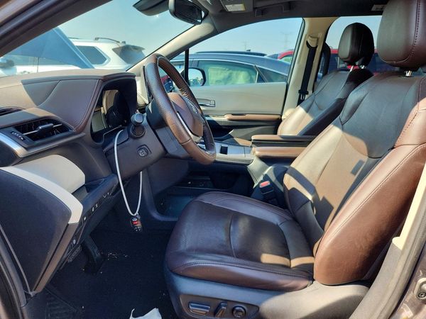 2021 TOYOTA SIENNA Platinum