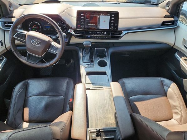 2021 TOYOTA SIENNA Platinum
