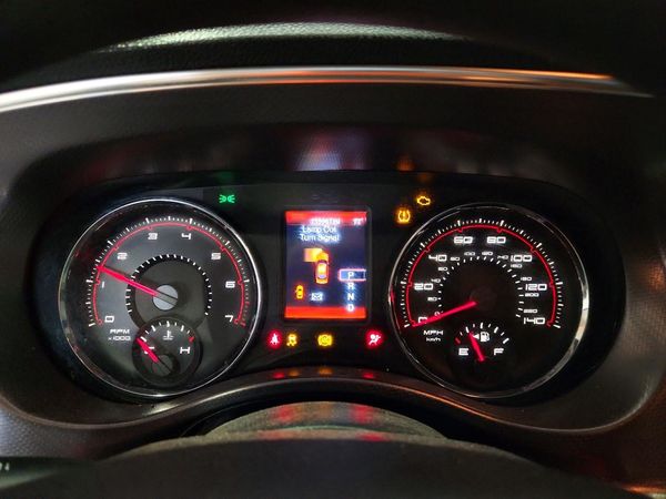 2014 DODGE CHARGER SE