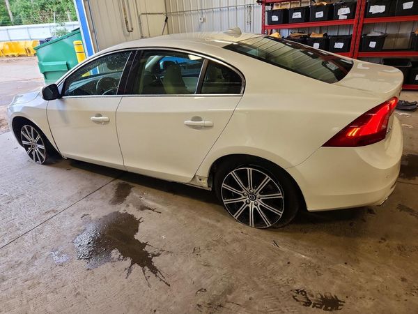 2018 VOLVO S60